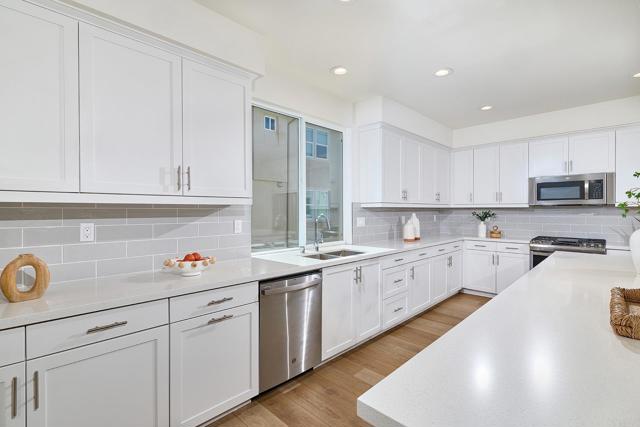 6140 Colt Place, Carlsbad CA: https://media.crmls.org/mediaz/1042807a-7e83-4fb6-b075-95898433a051.jpg