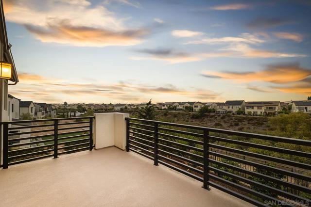 6513 Fischer Way, San Diego CA: https://media.crmls.org/mediaz/10428c96-eb42-4620-ba10-e69269ceb573.jpg