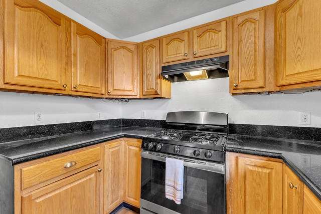 53962 Marian View Drive, Idyllwild CA: https://media.crmls.org/mediaz/1042b8c8-c657-4993-a6fd-bacd5659e731.jpg