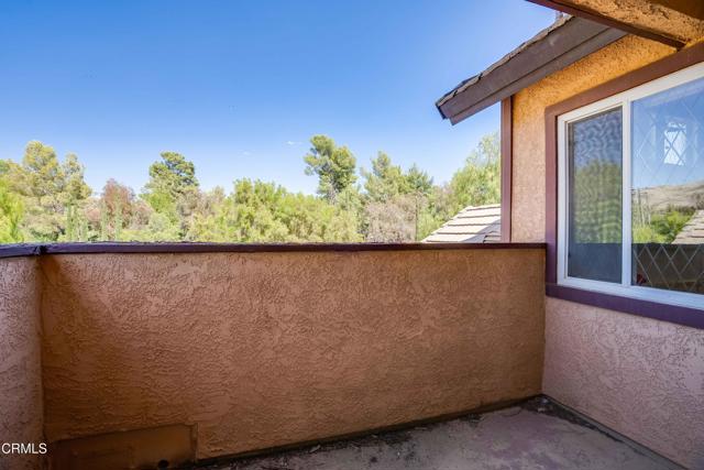 35135 Caprock Road, Santa Clarita CA: https://media.crmls.org/mediaz/1043dc45-739c-4ebc-a06e-b21fc5bf7c5e.jpg