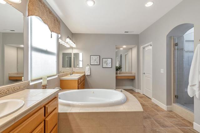 2645 Muirfield Way, Gilroy CA: https://media.crmls.org/mediaz/1044d427-f8e8-42da-aaa8-0c56ad097041.jpg