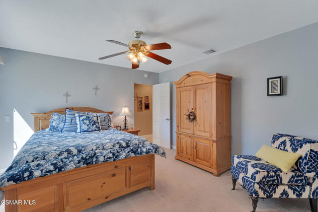 4542 Skidmore Court, Moorpark CA: https://media.crmls.org/mediaz/10453374-3d39-46f2-8907-3e4e26cfca1a.jpg
