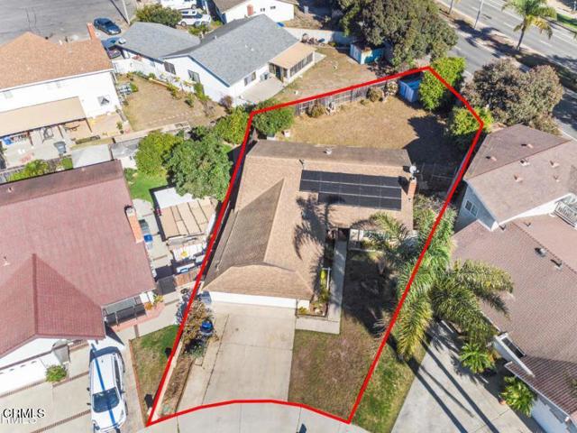 111 Carlisle Court, Oxnard CA: https://media.crmls.org/mediaz/10458775-3857-4b7d-a867-c6660f5b0429.jpg