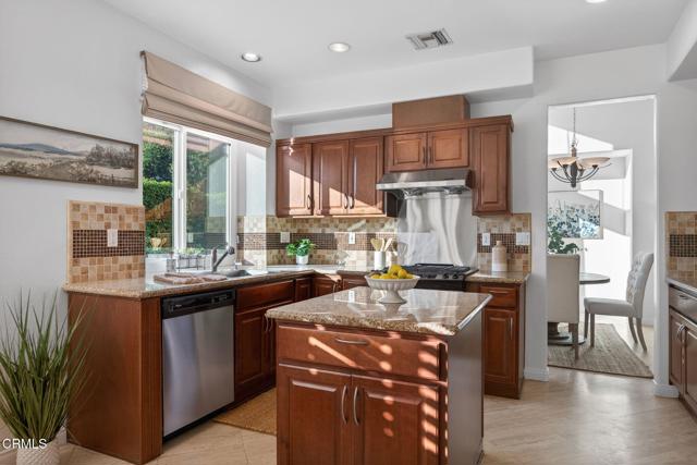 Detail Gallery Image 15 of 53 For 445 Cremona Way, Oak Park,  CA 91377 - 4 Beds | 3 Baths