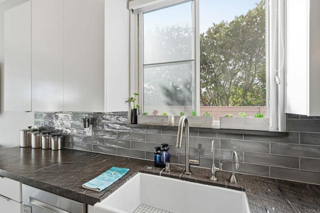 Detail Gallery Image 18 of 40 For 1109 Hampton Ct., Encinitas,  CA 92024 - 3 Beds | 2 Baths