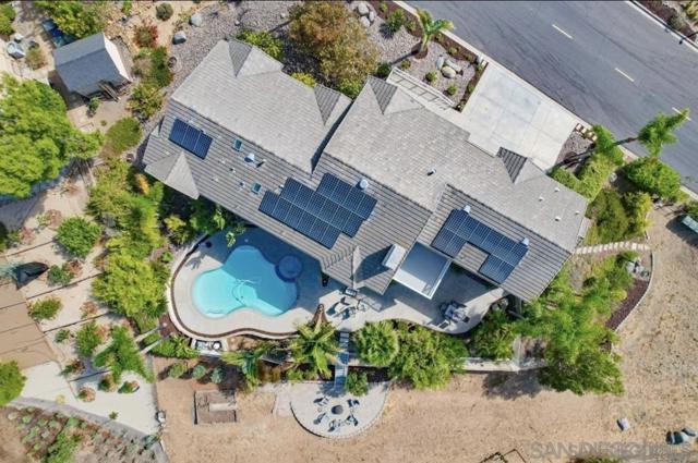 17342 Tam O Shanter Dr, Poway CA: https://media.crmls.org/mediaz/104791e4-5823-48cc-9e07-186572239019.jpg