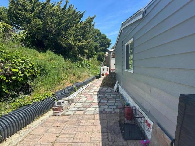 110 Crespi Circle, Watsonville CA: https://media.crmls.org/mediaz/10487b4c-85fc-4925-9acb-76a5ca7a1732.jpg