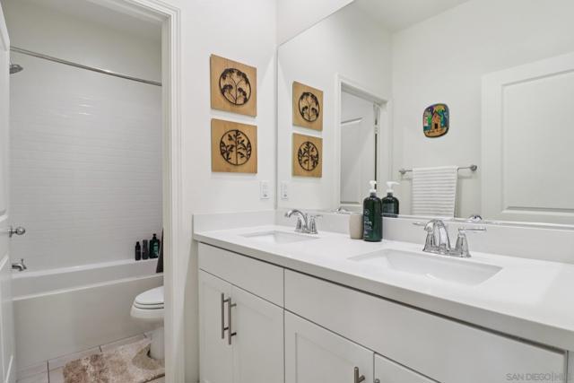 511 Surfbird Ln, Imperial Beach CA: https://media.crmls.org/mediaz/1048a418-2a39-4d8e-95de-5f18af99eff6.jpg