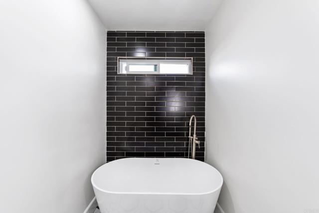 8324 Calle Calzada, San Diego CA: https://media.crmls.org/mediaz/1048afcd-ab86-4e44-ad23-22ad11b1021f.jpg