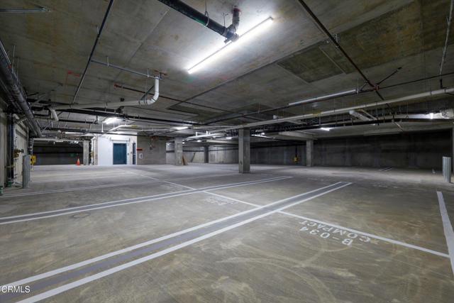 Detail Gallery Image 35 of 39 For 18900 Parthenia St #402,  Northridge,  CA 91324 - 1 Beds | 1 Baths