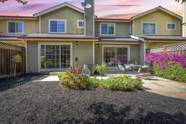 2960 Massih Court, Campbell CA: https://media.crmls.org/mediaz/10491d34-c4dc-43bb-9dce-ebe4b9bdca84.jpg