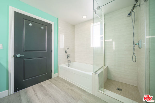 970 S St Andrews Place, Los Angeles CA: https://media.crmls.org/mediaz/104962f9-d175-4f12-962a-edf6b345cebb.jpg