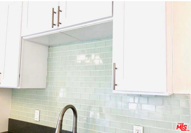 4171 W 4th Street, Los Angeles CA: https://media.crmls.org/mediaz/104a770c-0e5e-4582-960a-f8d4b398577e.jpg