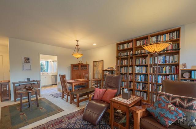 120 Del Mesa Carmel, Carmel CA: https://media.crmls.org/mediaz/104ae348-0a98-40de-b9c9-0e074ebc92c3.jpg