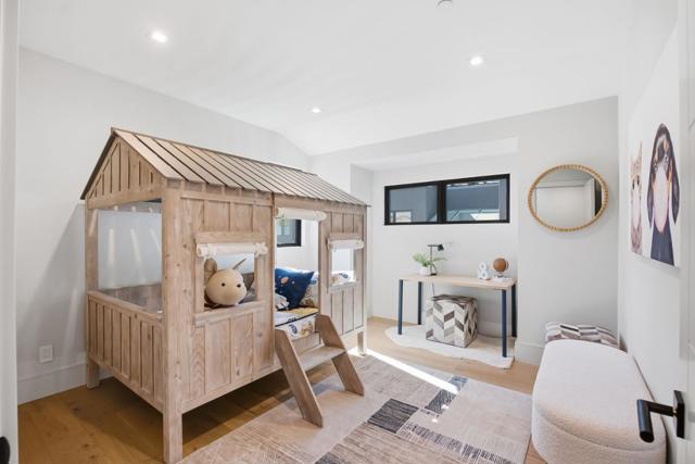 543 Tennyson Avenue, Palo Alto CA: https://media.crmls.org/mediaz/104c8f77-6b20-4c1b-9d80-22be05ecb3e7.jpg