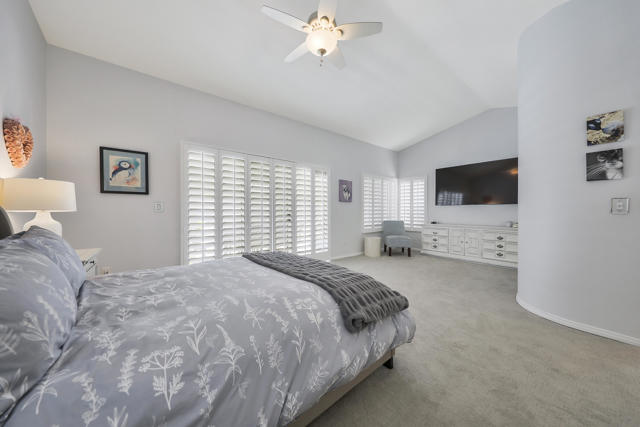 Image 21 of 31 For 40346 Barington Drive