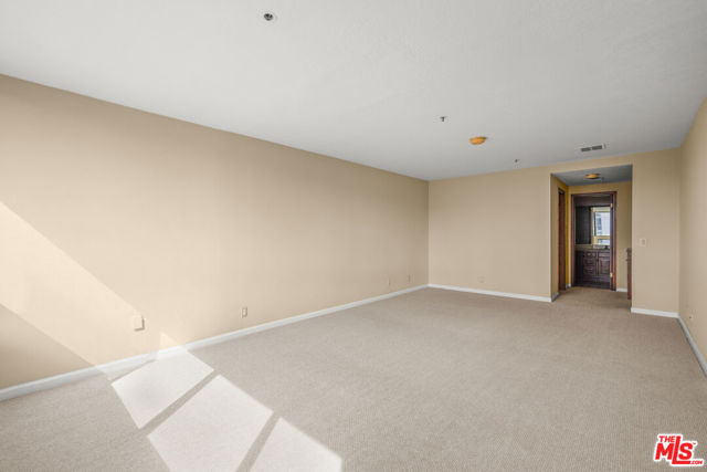 880 W 1st Street, Los Angeles CA: https://media.crmls.org/mediaz/104d1740-a914-477d-8e29-c131dd9e96a2.jpg