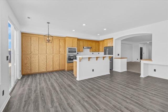 1233 Greenleaf Loop, Greenfield CA: https://media.crmls.org/mediaz/104da9ce-5f6a-44c4-b41d-2c1abae9b402.jpg