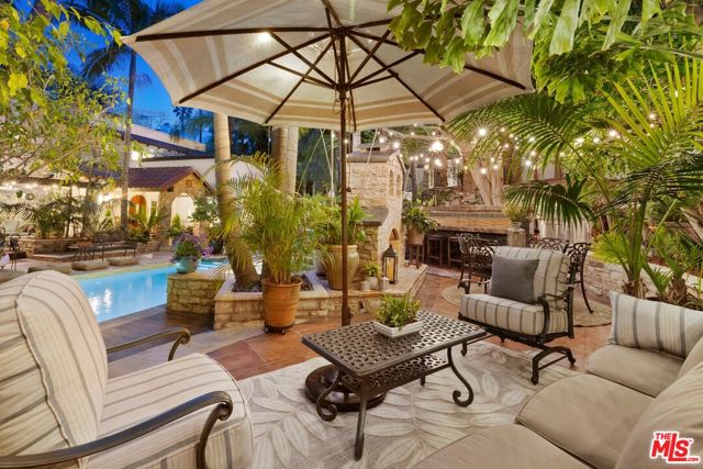 2276 La Granada Drive, Los Angeles CA: https://media.crmls.org/mediaz/104dad9f-35fb-4b37-b679-fb018dd3cb05.jpg