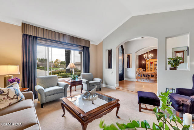 782 Emerson Street, Thousand Oaks CA: https://media.crmls.org/mediaz/104eb8be-f7e6-4c1a-85d6-30eefb00aa08.jpg