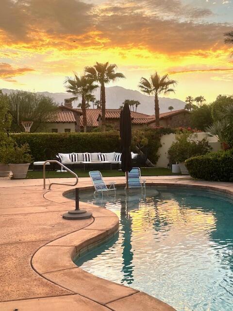 16 Villaggio Place, Rancho Mirage CA: https://media.crmls.org/mediaz/104fd176-7e42-4a04-bc9f-574e2219ab8f.jpg