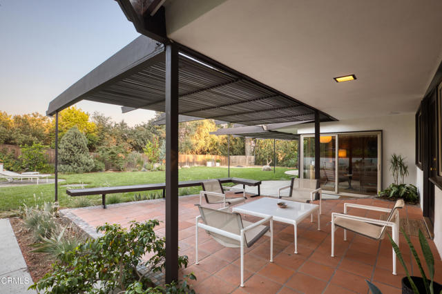 1570 Old House Road, Pasadena CA: https://media.crmls.org/mediaz/10506f86-ada8-4b06-8b34-911f61b360b4.jpg