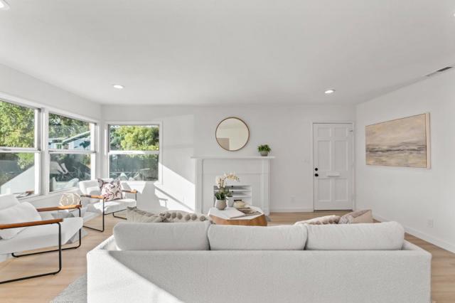 1064 15th Avenue, Redwood City CA: https://media.crmls.org/mediaz/10508036-90f9-4f96-abd1-e86d5044d55e.jpg