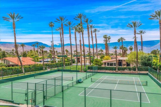 45 Lincoln Place, Rancho Mirage CA: https://media.crmls.org/mediaz/1050e716-957d-4f58-ba3c-2a1b7daeff79.jpg