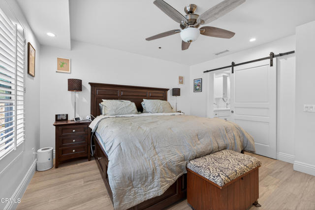 3746 Dunkirk Drive, Oxnard CA: https://media.crmls.org/mediaz/10517b00-b36d-4182-8275-c98171d40a02.jpg