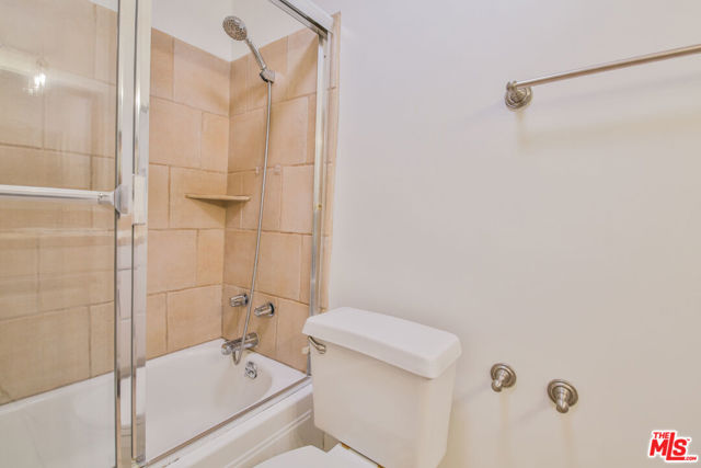 625 North Flores Street, 102 photo 28