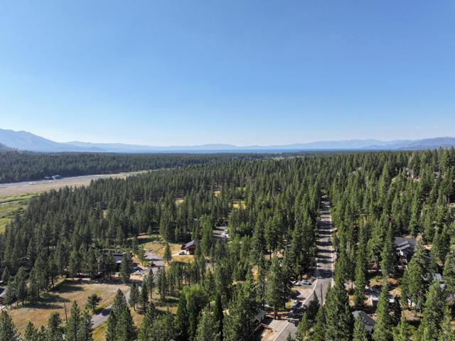 881 Onnontioga Street, South Lake Tahoe CA: https://media.crmls.org/mediaz/10525aaa-0934-408b-bf6f-a9d4e33561d4.jpg