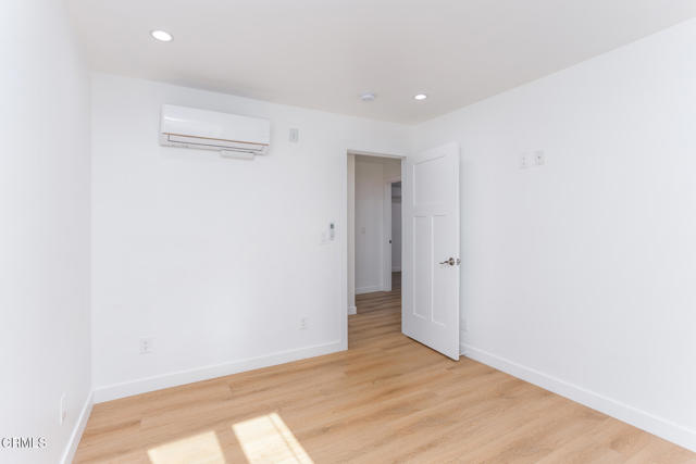 Detail Gallery Image 19 of 30 For 4947 Stratford Rd, Los Angeles,  CA 90042 - 5 Beds | 2 Baths