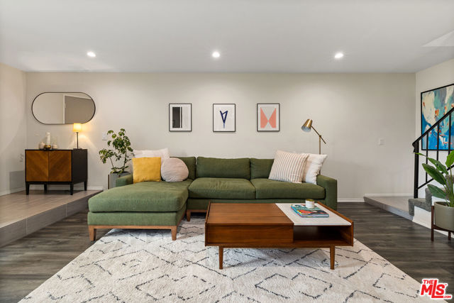 3827 W Avenue 41, Los Angeles CA: https://media.crmls.org/mediaz/1053002c-f52a-4765-ab8a-97f2eddaaec1.jpg