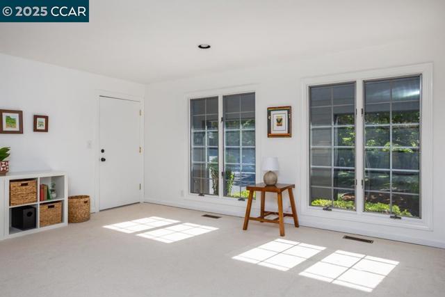 2554 Mockingbird Hill Rd, Walnut Creek CA: https://media.crmls.org/mediaz/105323d2-05d3-4f35-aa88-372b17578984.jpg
