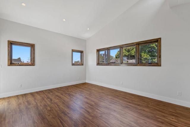 334 Anchorage Avenue, Santa Cruz CA: https://media.crmls.org/mediaz/10540302-7030-4c83-bffe-b45580cb5d1c.jpg