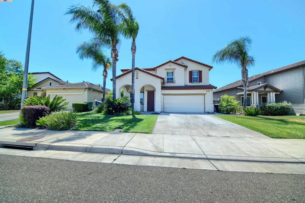 4597 Bonsai Ave