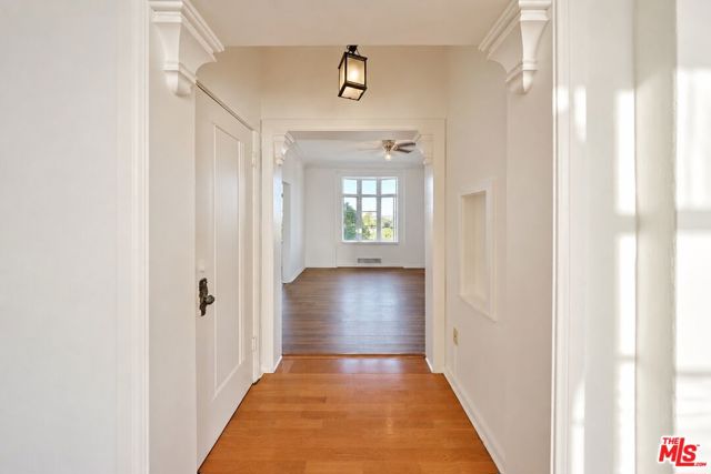 1314 North HAYWORTH Avenue, 502 photo 25