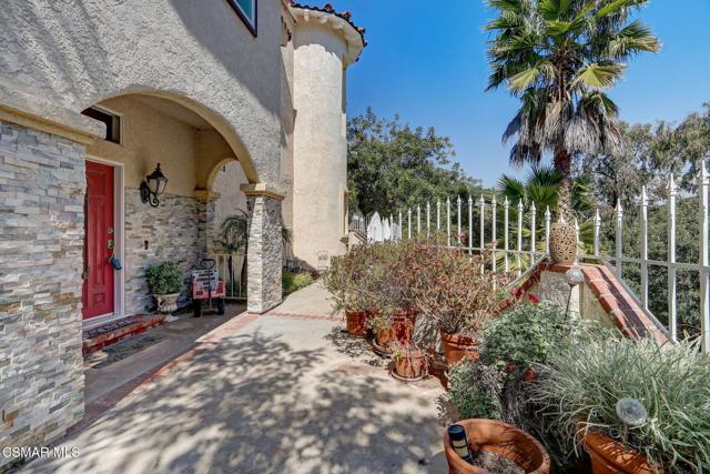 7 Bell Canyon Road, Bell Canyon CA: https://media.crmls.org/mediaz/1054e616-73f2-4cb5-9bcd-8fcdba7f1d49.jpg