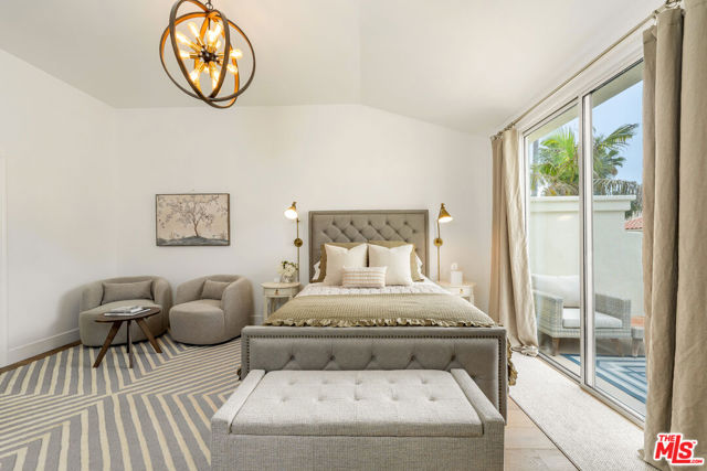 6453 Zuma View Place, Malibu CA: https://media.crmls.org/mediaz/10552983-4f90-4f3e-8eae-4401ed699892.jpg