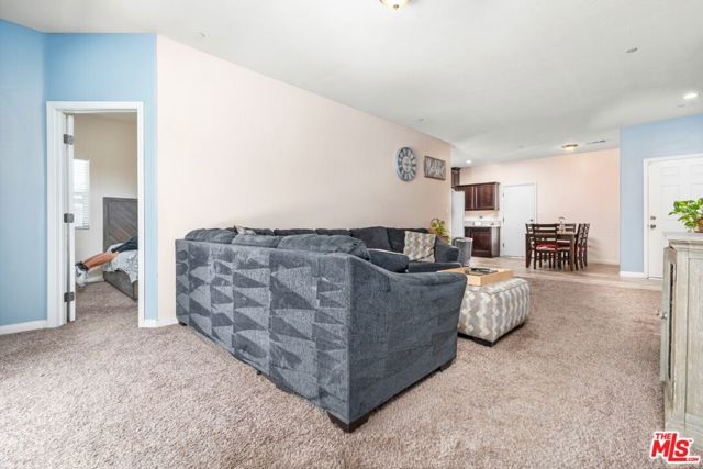 3605 Balvicar Drive, Bakersfield CA: https://media.crmls.org/mediaz/1055d019-c383-45f8-b21e-9ce08dbb8ee5.jpg