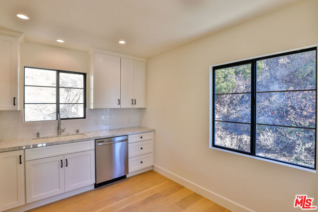 22227 PACIFIC COAST Highway, Malibu CA: https://media.crmls.org/mediaz/1056691e-6329-420a-93dc-fcaaf65bf3c5.jpg
