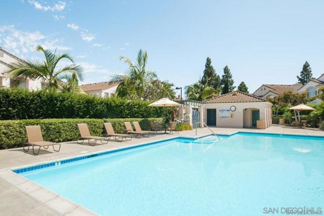 5580 Renaissance Ave, San Diego CA: https://media.crmls.org/mediaz/10567259-44d8-451e-b8b4-d58da2e6a7ce.jpg