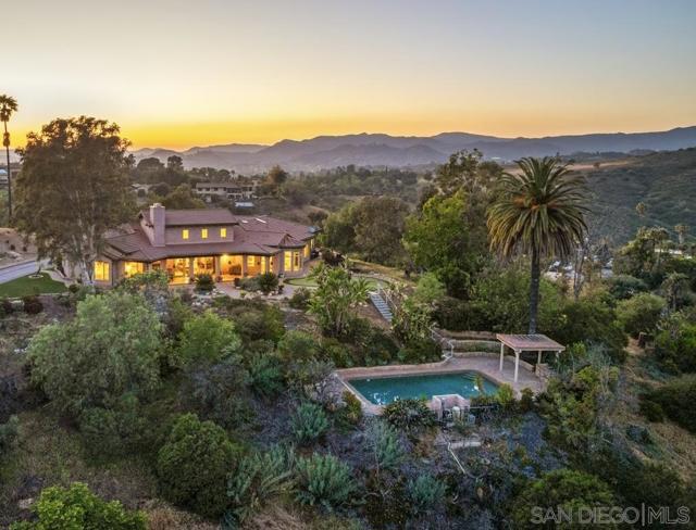 Image 58 of 74 For 2756 Mountain View