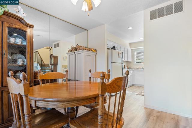 Image 7 of 31 For 1155 Kenwal Road  D