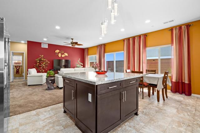 2504 Vista Del Mar Lane, Imperial CA: https://media.crmls.org/mediaz/10580a01-f45c-4baf-b91d-c24d1ef5c317.jpg