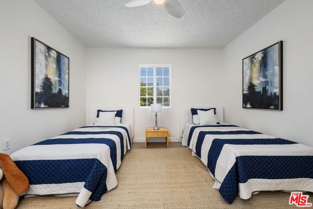 3588 Helms Avenue, Culver City CA: https://media.crmls.org/mediaz/1059aa46-97e8-4366-958f-4452bdfda40d.jpg