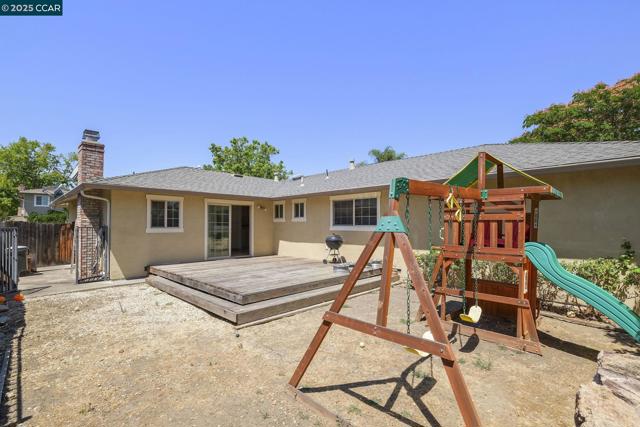 928 Sassel Ave, Concord CA: https://media.crmls.org/mediaz/105a2900-c3bc-405c-a523-36fcb96fdf17.jpg
