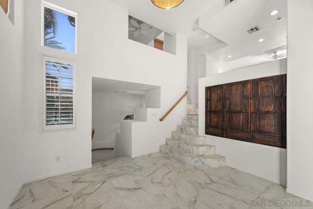 2788 Villas Way, San Diego CA: https://media.crmls.org/mediaz/105a6c43-0892-4ec3-bfd4-e6ce83000d2c.jpg