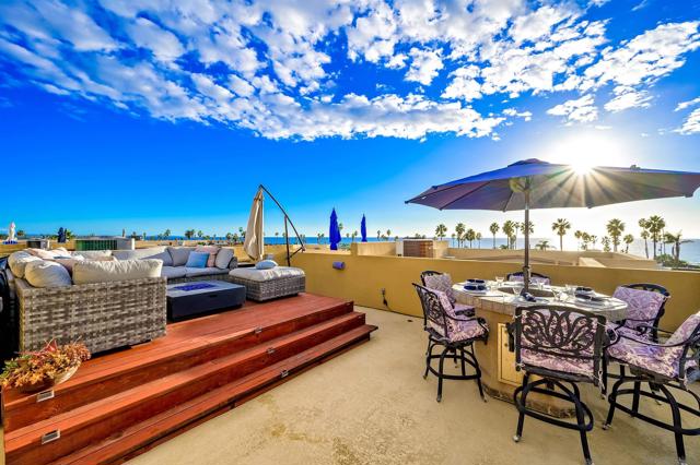 465 S Cleveland St, Oceanside CA: https://media.crmls.org/mediaz/105ab862-0a54-496c-85ef-7aeab458e328.jpg