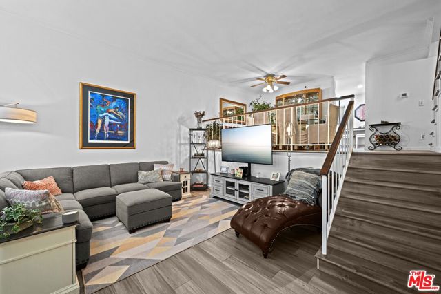 21901 Lassen Street, 167 photo 6
